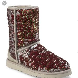 UGG short classic sparkles